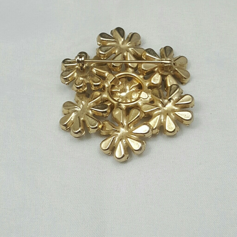 Vintage Layered Flowers Brooch Pin with Clear Crys - Picture 5 of 8